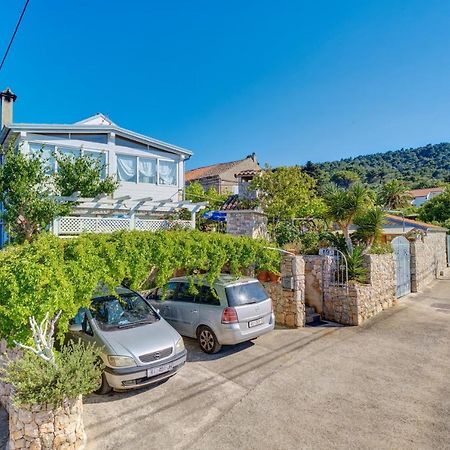 Apartment Neno - Terrace & Parking Veli Lošinj Екстериор снимка
