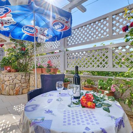 Apartment Neno - Terrace & Parking Veli Lošinj Екстериор снимка