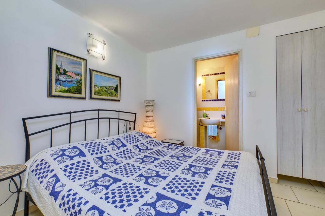 Apartment Neno - Terrace & Parking Veli Lošinj Екстериор снимка