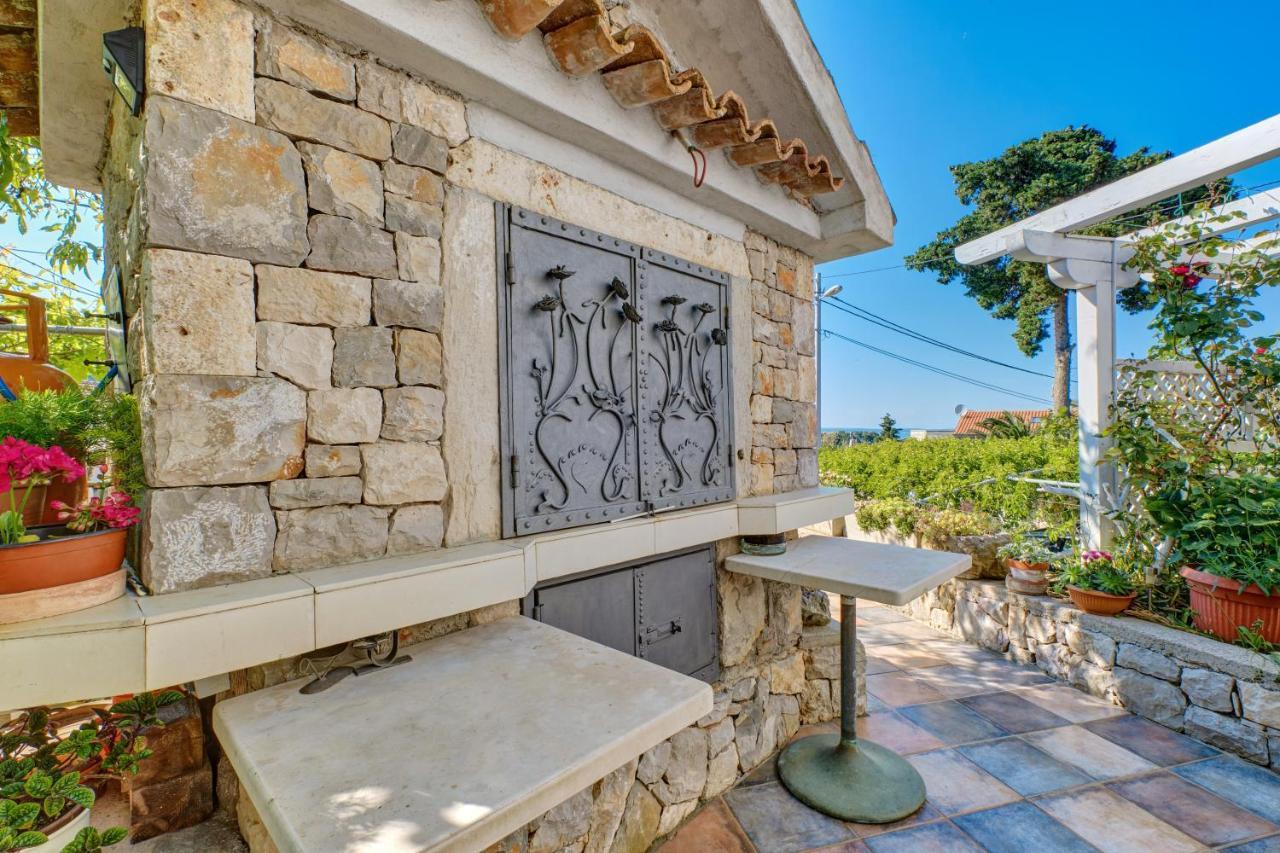Apartment Neno - Terrace & Parking Veli Lošinj Екстериор снимка