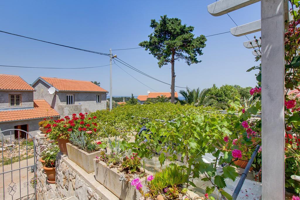 Apartment Neno - Terrace & Parking Veli Lošinj Екстериор снимка