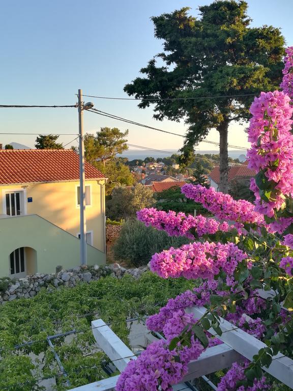 Apartment Neno - Terrace & Parking Veli Lošinj Екстериор снимка