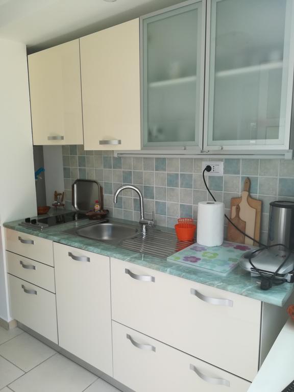 Apartment Neno - Terrace & Parking Veli Lošinj Екстериор снимка
