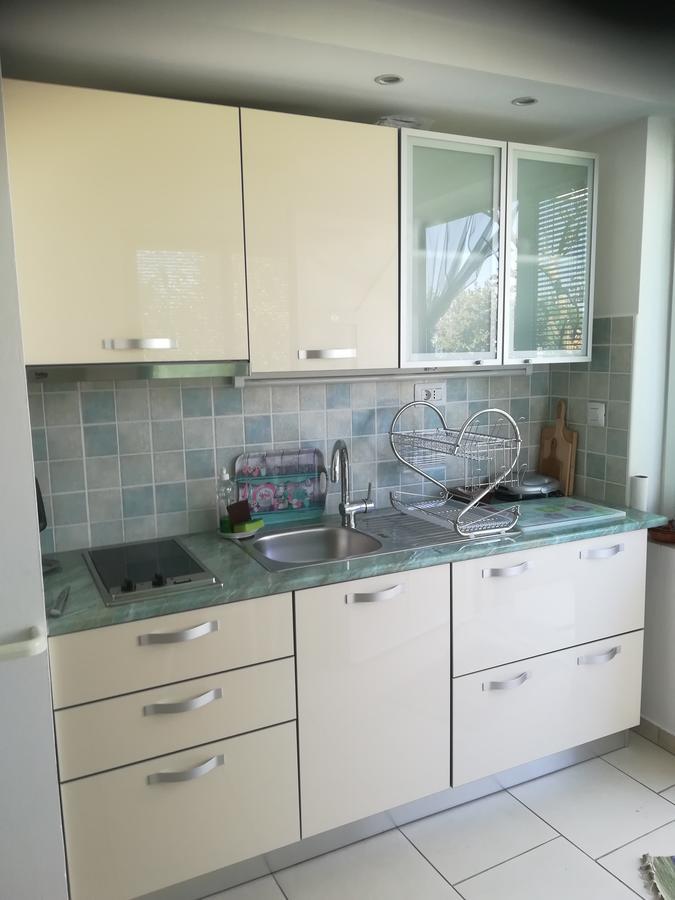 Apartment Neno - Terrace & Parking Veli Lošinj Екстериор снимка